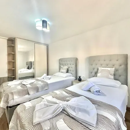 Maxim Budva